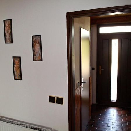 Willa Dum V Ceskem Raji Dolní Bousov Zewnętrze zdjęcie